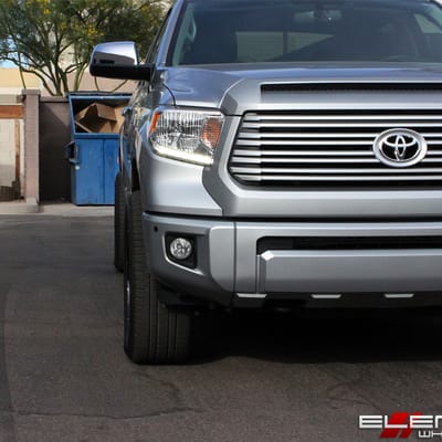 20x9 Moto Metal MO970 Gloss Black Machined on 2017 Toyota Tundra Platinum w/ Specs