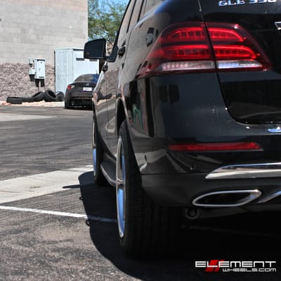 20x10 Roderick RW2 Cinque Black/Machined on a 2017 Mercedes Benz GLE 350 w/ Specs