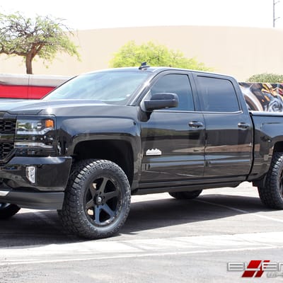 20x9 Fuel Ripper Matte Black w/ Gloss Lip on 2017 Chevy Silverado 1500 w/ Specs