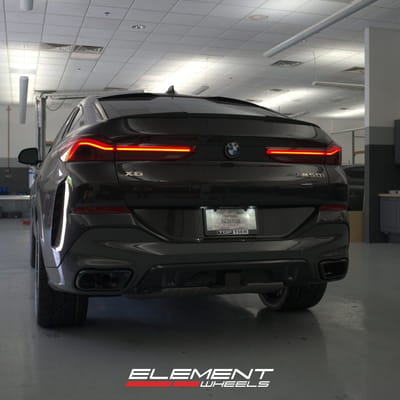Staggered 22 Inch Gianelle Verdi in Gloss Black on 2022 BMW X6 M50i