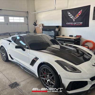 19/20 Staggered MRR FS01 in Gloss Gunmetal on a 2019 Chevrolet C7 Z06