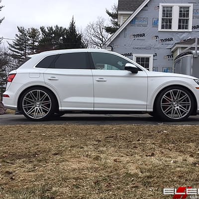 22 inch Staggered XO Milan Silver w/ Brushed Face on a 2018 Audi SQ5 Quattro w/ Specs