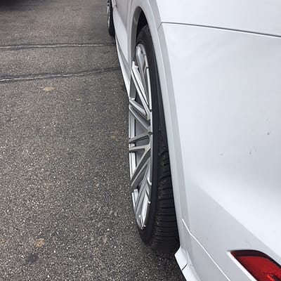 22 inch Staggered XO Milan Silver w/ Brushed Face on a 2018 Audi SQ5 Quattro w/ Specs
