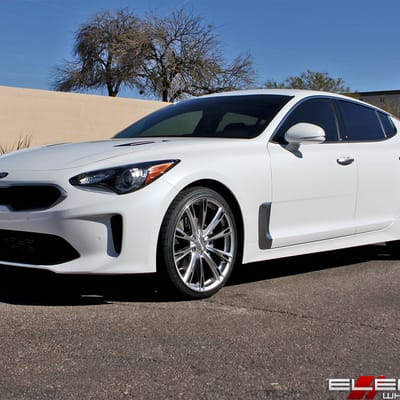 20 inch Staggered Ace Alloy Aspire Hypersilver w/ Machined Face on a 2018 Kia Stinger w/ Specs