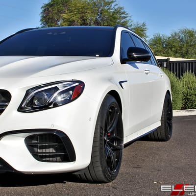 20 inch Staggered Variant Krypton Gloss Piano Black  on a 2018 Mercedes Benz E63 AMG Wagon
