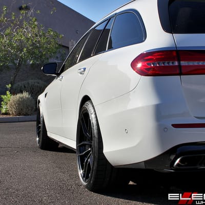 20 inch Staggered Variant Krypton Gloss Piano Black  on a 2018 Mercedes Benz E63 AMG Wagon