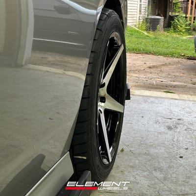 20 Staggered Marquee M1001 Gloss Black Machined