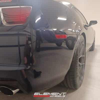 Staggered 20 inch Avant Garde M580R in Dark Graphite Metallic on a 2011 Chevrolet Camaro SS