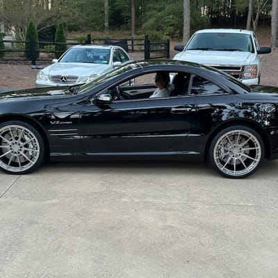 Staggered 20 inch Variant Aure's in Powder Chrome on a 2005 Mercedes-Benz SL55 AMG