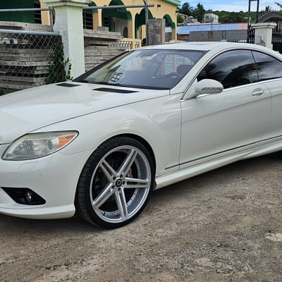 Staggered 22 inch Marquee M5334 Silver Machined on a 2008 Mercedes Benz CL 550