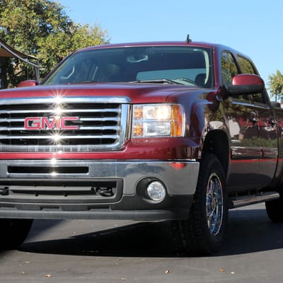 18x8.5 Vision Fury Dark Chrome wheels on 2013 GMC Sierra 1500 Leveled w/ Specs