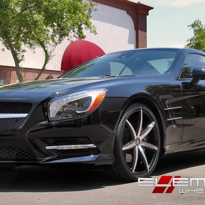 Lexani R07 Gloss Black/Machined 20 inch Staggered on 2013 Mercedes SL550 w/ Specs