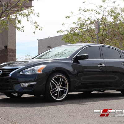 20 inch Helo HE875 Chrome with Gloss Black Accents on 2015 Nissan Altima w/ Specs