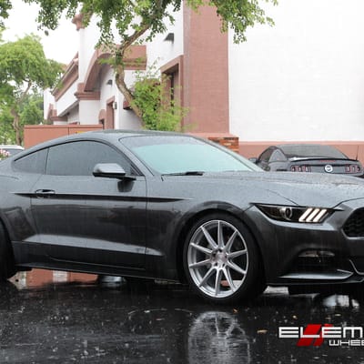 20 inch Staggered Niche Essen Wheels on 2015 Ford Mustang w/ Specs