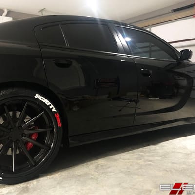22 inch Staggered Ferrada FR4 Matte Black w/ Gloss Black Lip on a 2017 Dodge Charger w/ Specs