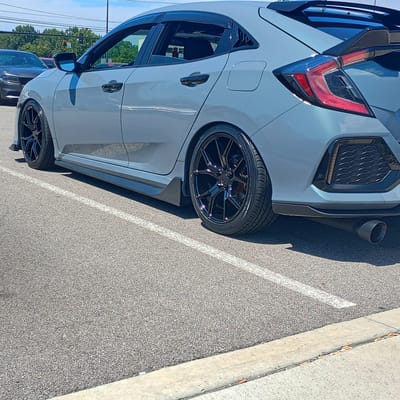 Dolce Performance Element's in Gloss Black on a 2018 Honda Civic Hatchback