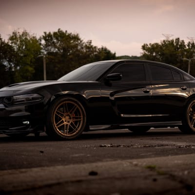 Staggered 20 inch Ferrada Forge-8 FR6 in Matte Bronze on a 2021 Dodge Charger