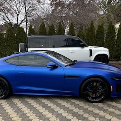 20 inch Staggered Variant Maxim's in Gloss Black on a 2021 Jaguar F-Type V8