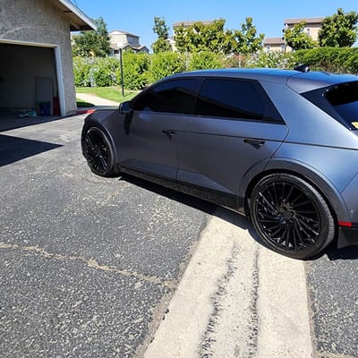 22x9 Lexani Wraith Full Gloss Black  on 2022-2025 Hyundai Ioniq 5