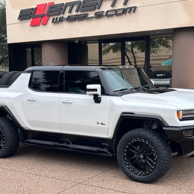 Lexani Off-Road Veneta in Gloss Black on a 2023 GMC Hummer EV