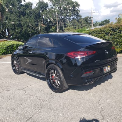 24 inch Staggered Variant SHB-3P's in Gloss Gunmetal w/ Black Lip on a 2023 Mercedes Benz GLE53 AMG Coupe