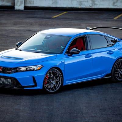 19 inch VMR V710FF in Matte Graphite on a 2024 Honda Civic Type R