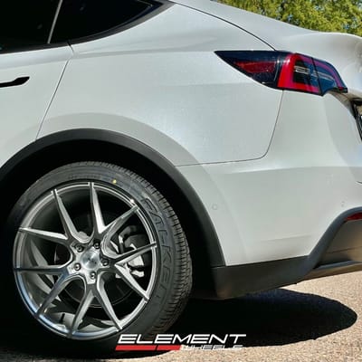 20 inch Savini BM14 in Brushed Silver on a 2021 Tesla Model Y (Long Range)