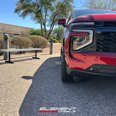 24 inch Vossen HF6-5 Gloss Black on a 2025 Chevrolet Tahoe