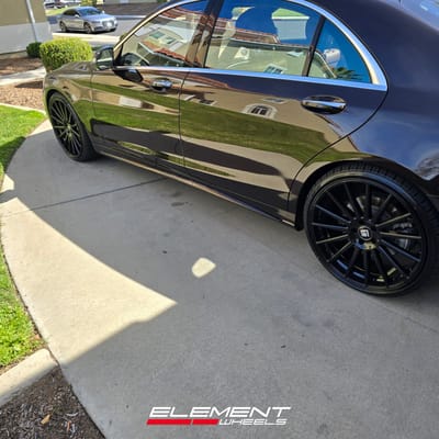 22 inch Touren TR92 in Gloss Black on a 2014 Mercedes-Benz S550