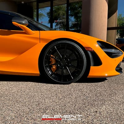 20/21 Double Staggered Variant Aure Satin Black on a 2021 McLaren 720s