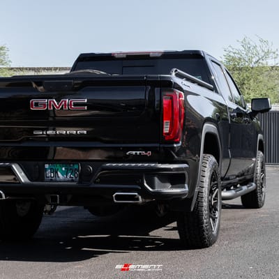 20 inch 4Play Off-Road 4PS60 Satin Black on a Levelled 2019 GMC Sierra 1500