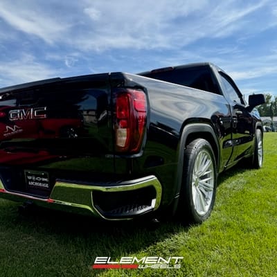 22 inch OE Concept Replica C23 in Gloss Silver Machined on a 2023 GMC Sierra 1500