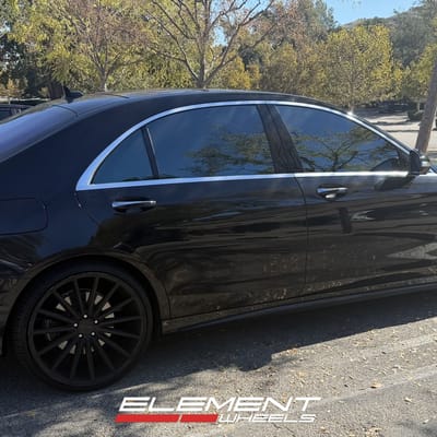 Staggered 22 inch Element EL15 in Gloss Black on a 2016 Mercedes-Benz S 550