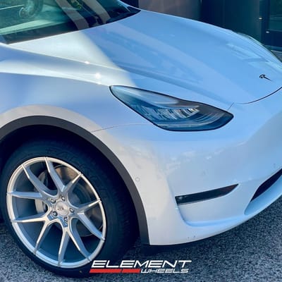 20 inch Savini BM14 in Brushed Silver on a 2021 Tesla Model Y (Long Range)