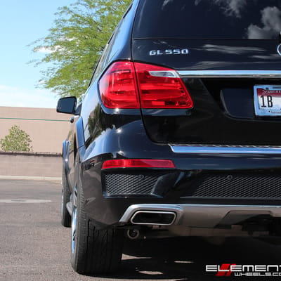 Lexani R05 Black/Machined w/ Chrome Lip on 2014 Mercedes GL550 w/ Specs