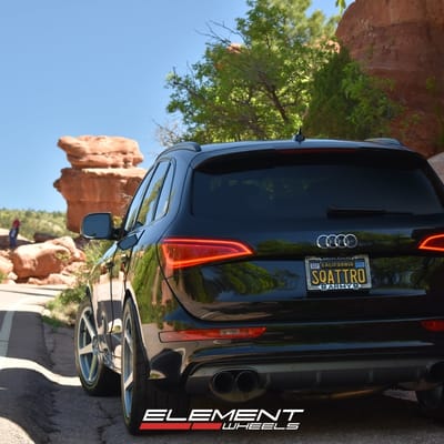 20 Inch Variant Sena Gloss Silver on a 2016 Audi SQ5