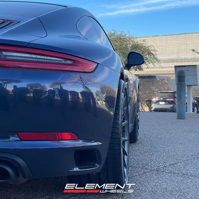 20 Staggered Variant Rian in Gloss Gunmetal on a 2017 Porsche 911 Carrera 991