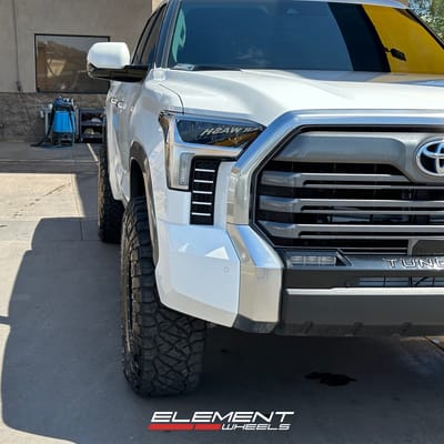 18 inch Method Race MR306 Mesh Matte Black on a 2023 Toyota Tundra
