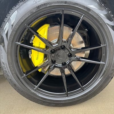 19 inch Dolce Performance Vain in Gloss Black on a 2022 Mercedes-Benz GLC 300