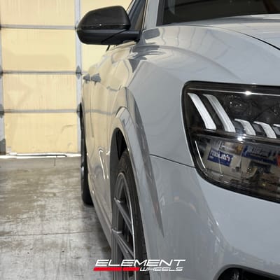 23x10.5 Variant Nysa in Satin Gunmetal on 2023 Audi RSQ8