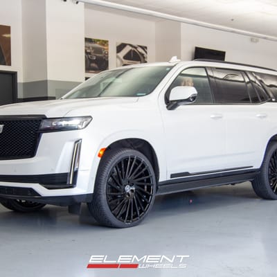 26 Inch Lexani Wraith in Full Gloss Black on a 2022 Cadillac Escalade