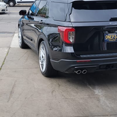 22 inch AZAD AZ1029 in Silver Brushed w/ Chrome Stainless Steel Lip on a 2022 Ford Explorer