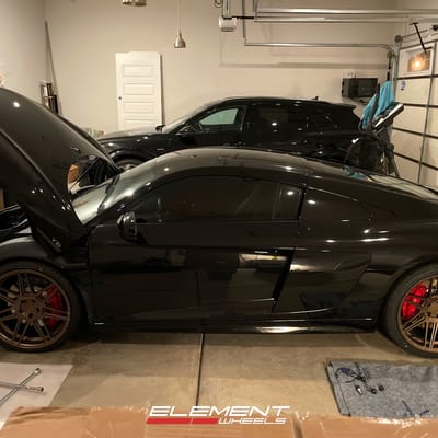 Staggered 20 Inch Ferrada Forge-8 FR6 Matte Bronze on a 2018 Audi R8