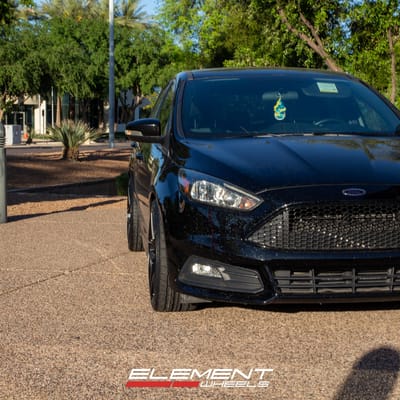 19 Inch Variant Xenon in Satin Black on a 2016 Ford Focus ST