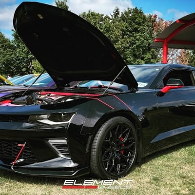 Staggered 20 inch Vossen HF-2 Gloss Black on a 2016 Chevrolet Camaro