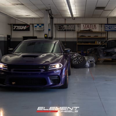 20 Inch Variant Xenon in Brushed Bronze on a 2021 Dodge Charger Scat Pack