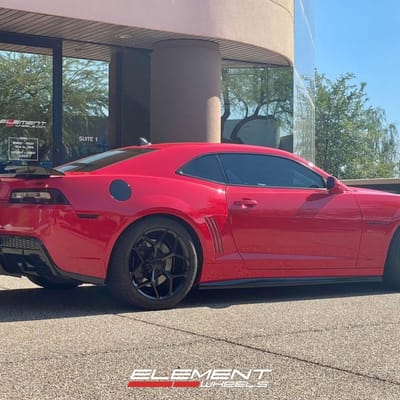 20 Inch Staggered MRR M228 in Gloss Black on a 2015 Chevrolet Camaro SS