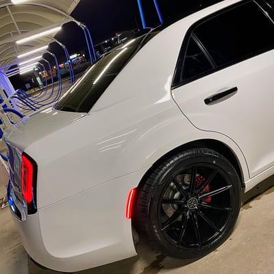 20 inch Blaque Diamond BD-11 Gloss Black on a 2015 Chrysler 300 RWD