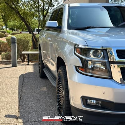 24 inch Giovanna Tulum Gloss Black on a 2019 Chevrolet Suburban