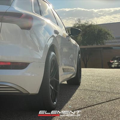21 inch MRR FS06 in Gloss Black on a 2019 Audi E-Tron